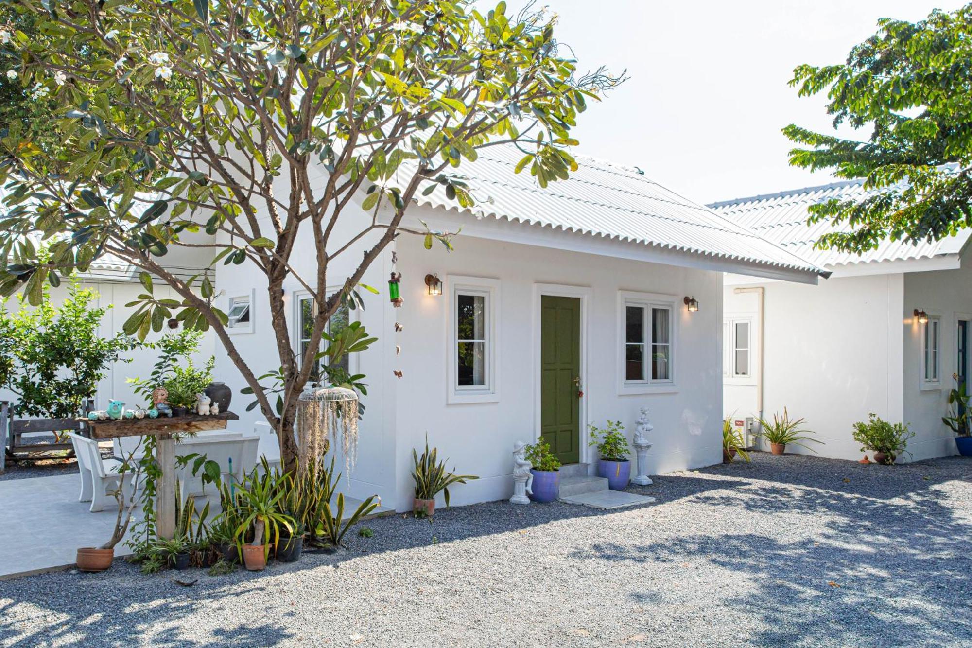 Vawa Guesthouse Kanchanaburi Exterior foto